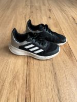 Adidas Turnschuhe Größe 36 schwarz Nordrhein-Westfalen - Schwerte Vorschau