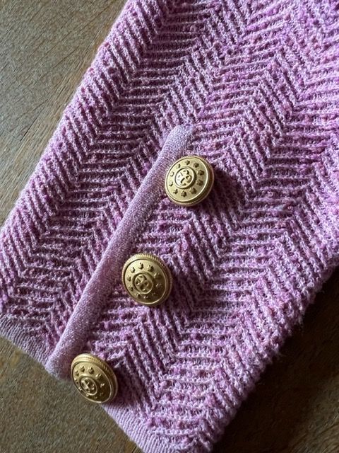 *Elégance* Bouclé Strickjacke Rosa Goldknöpfe Gr. 40 in Bielefeld