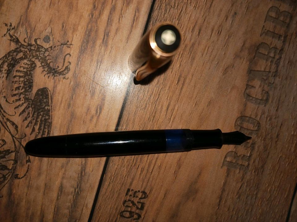 FABER-CASTELL Füller mit Etui in Moers