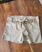Damenshort COS mit Bindegütel Paperbag Düsseldorf - Friedrichstadt Vorschau