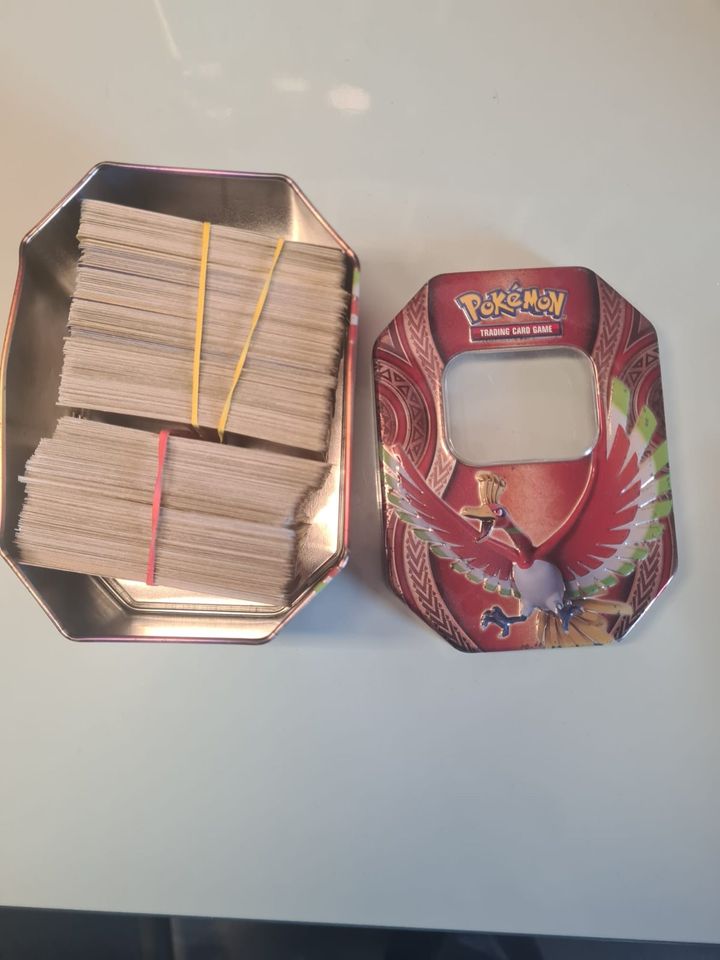 pokemon 414 karten - Sammlung + Pokemon Box in Pfaffen-Schwabenheim