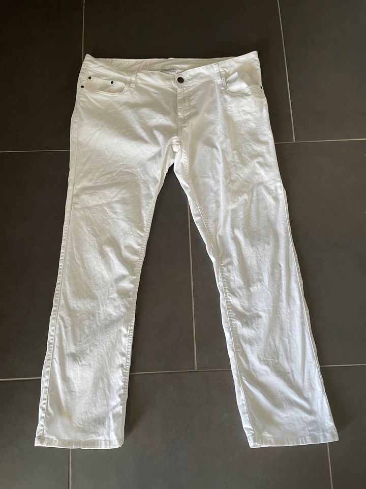 Jeanshose weiße Hose Damen Größe 48 Sommer Hose in Nordrhein-Westfalen -  Overath | eBay Kleinanzeigen ist jetzt Kleinanzeigen