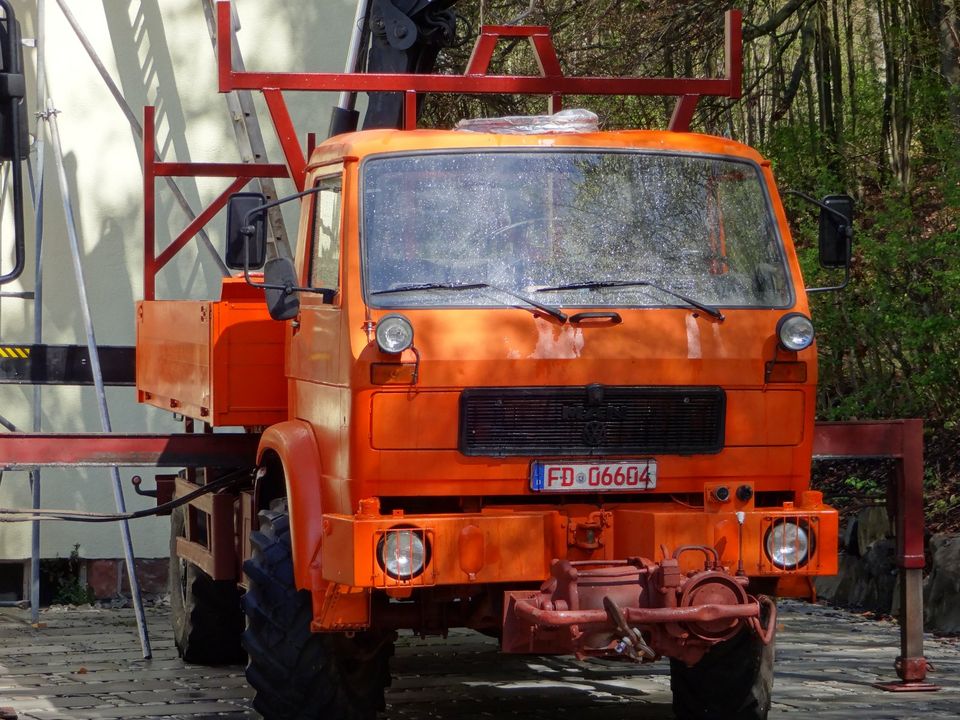 Besserer Unimog mit Kran.Winde.4x4.Sperre.AHK.Unterset.steuerfrei in Schleid