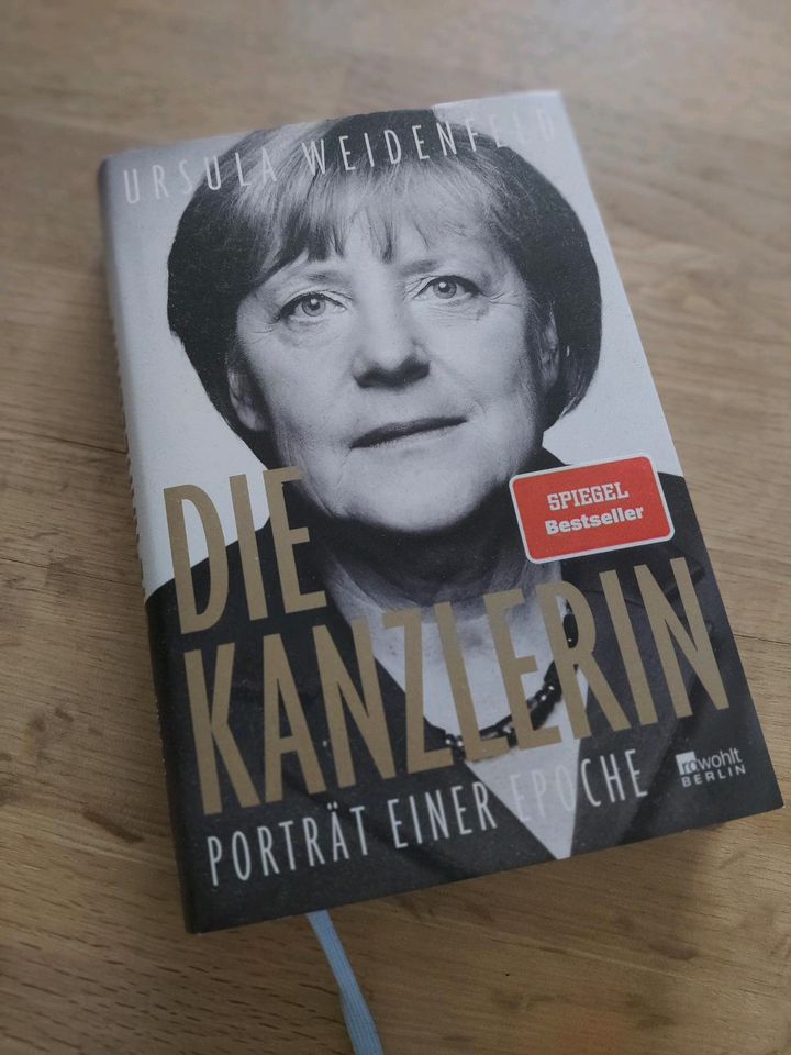 Ursula Weidenfeld Die Kanzlerin Buch in Hamburg
