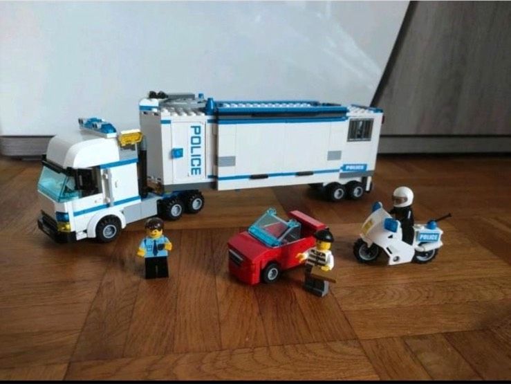 VOLLSTÄNDIG Lego City 7288 - Polizei Truck Überwachungstruck in Melsbach