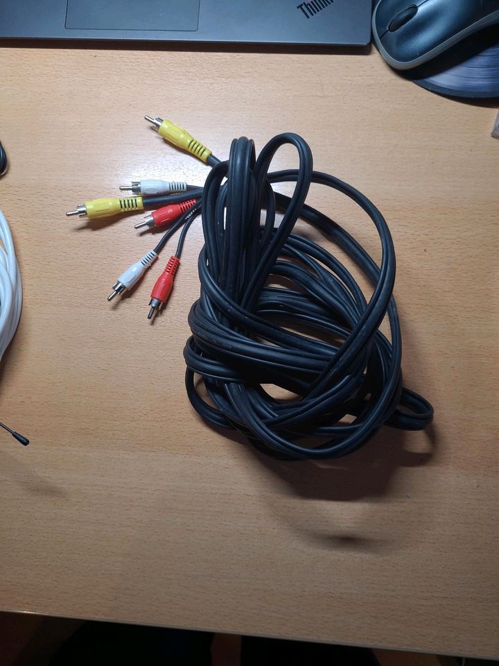 Diverse Adapter und Videokabel Scart S-Video Antennenkabel in Kulmbach