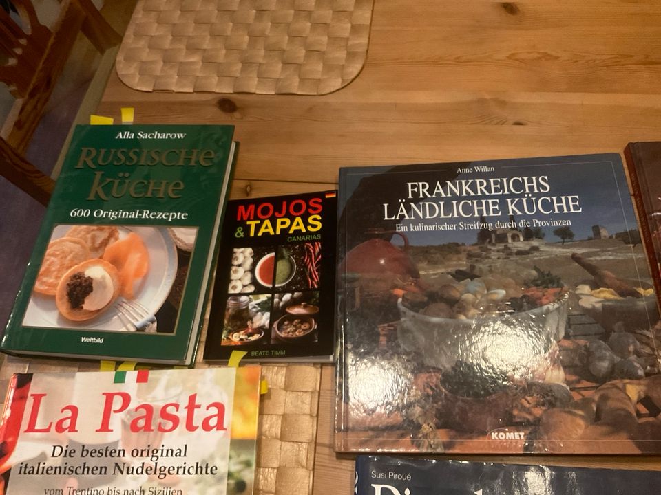 Kochbücher, länderspezifisch, divers in München