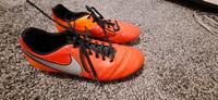 Nike Leder Fussballschuhe 42,5 Hessen - Büdingen Vorschau