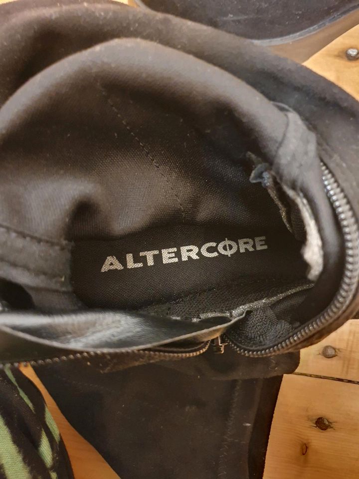Altercore Overknees Gothic in Wuppertal