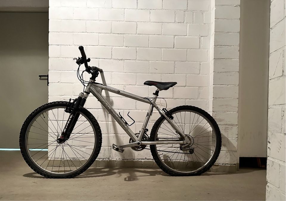 Muddyfox Alu Lazer Fahrrad Mountainbike in Duisburg