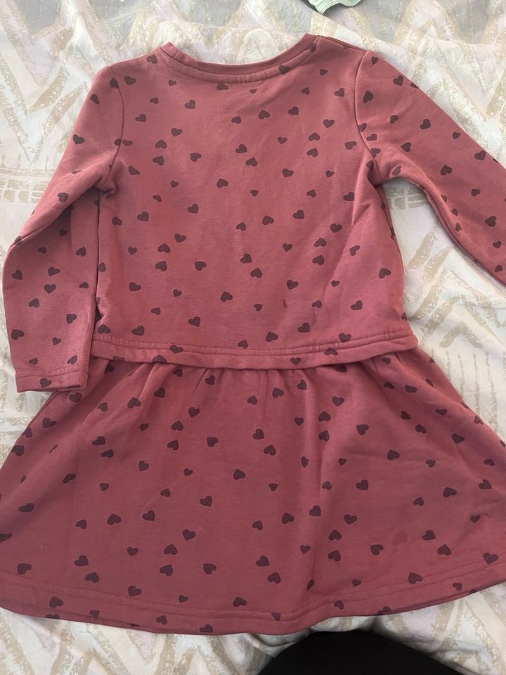 Kleid Gr 104 in Hagen