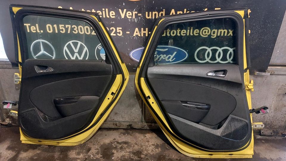 Opel astra J tür hinten nur recht Kombi komplett gut Zustand 2011 in Bochum