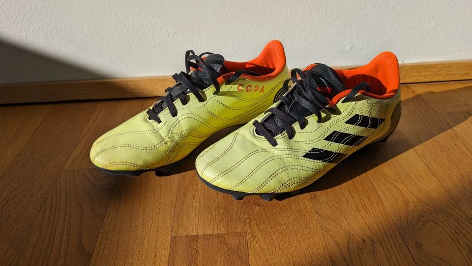 Adidas Copa Fußballschuhe, gelb, Größe 40 2/3 in München