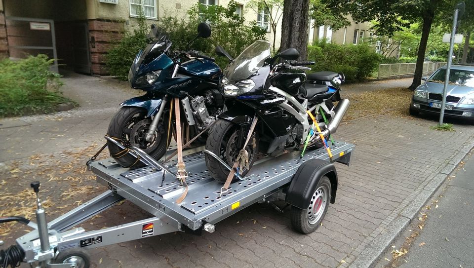 Motorradanhänger gebremst Motorradtrailer mieten Verleih Anhänger in Hennigsdorf