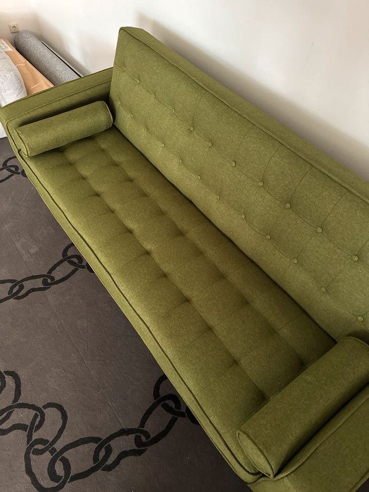 Grüne Schlafcouch/ Grünes Sofa (wie neu) in Nierstein