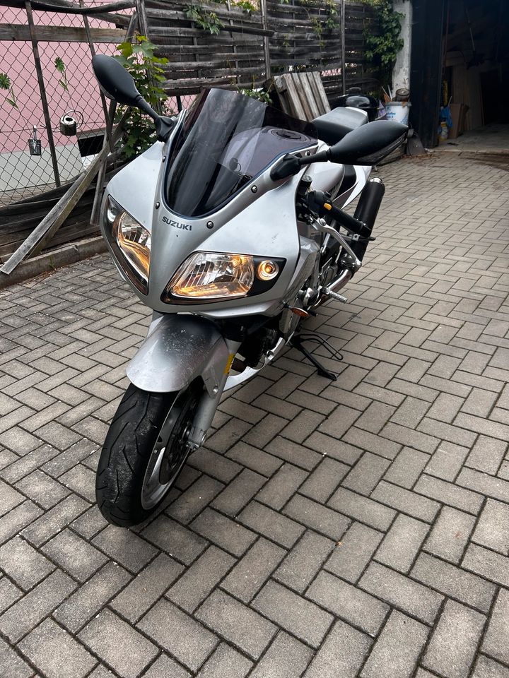 Suzuki SV 1000S in Marktbreit