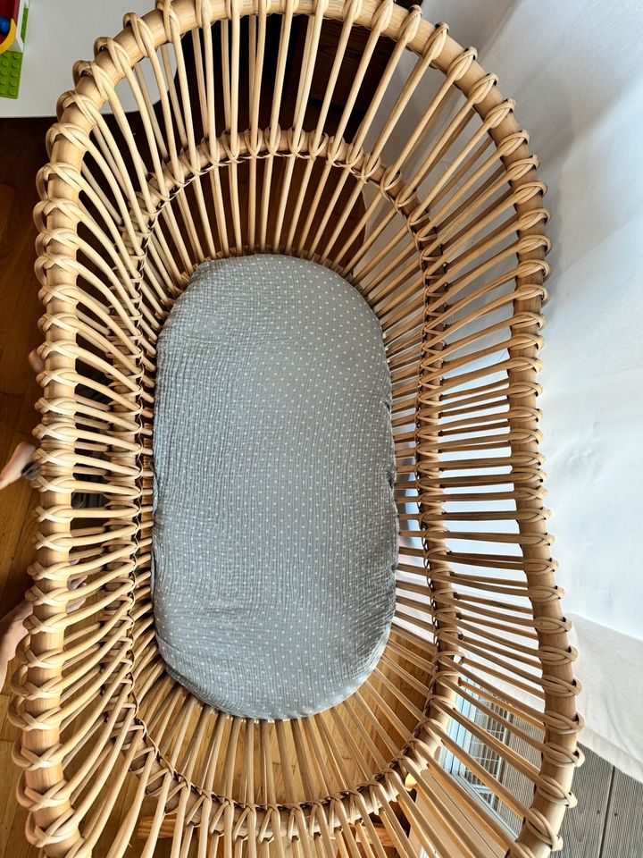 NEU Rattanbett Wiege Rattan Babybett stubenwagen von ROOKIE Juno in Berlin