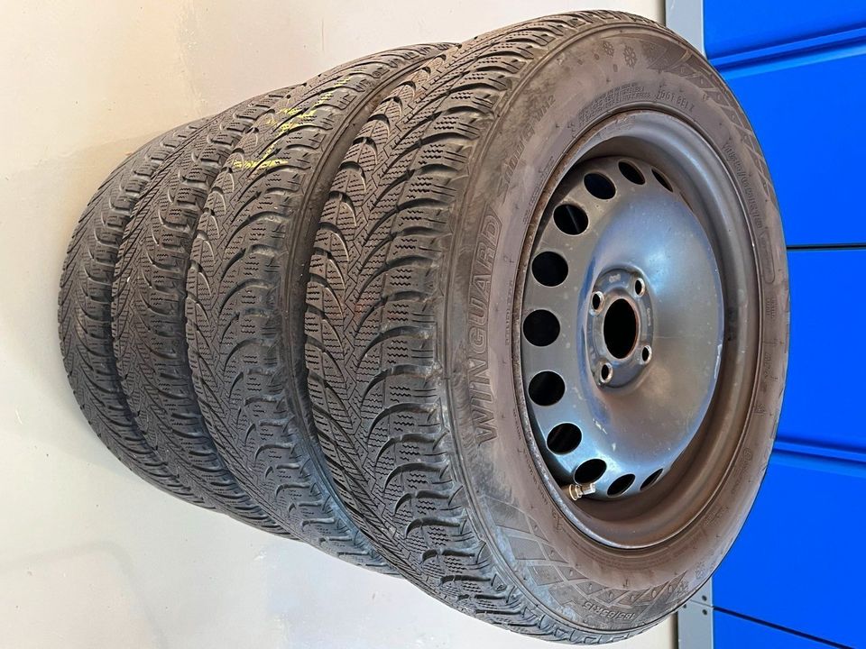 4x Winterreifen mit Stahlfelgen und Drucksensoren 185/65R15 in Quierschied