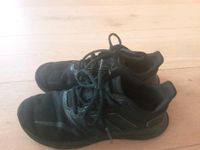 Adidas Sneaker, Größe UK 2,5 (entspricht Größe 35) Bayern - Hunderdorf Vorschau