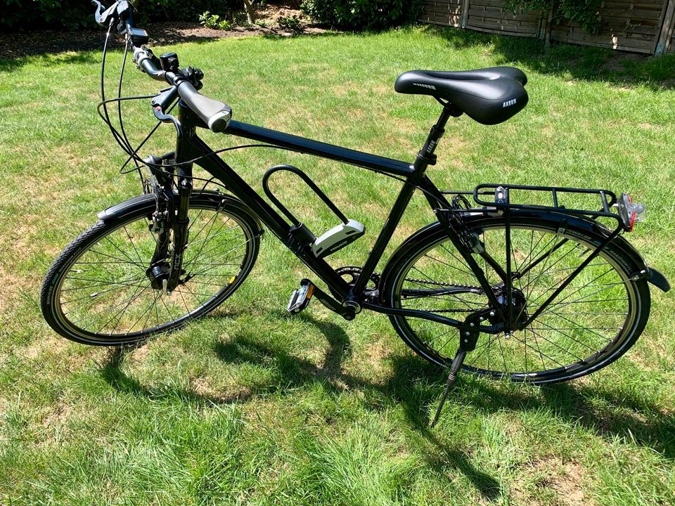 Herren Trekking Fahrrad POISON Cross Bike Schwarz Trekking Bike in Kiel