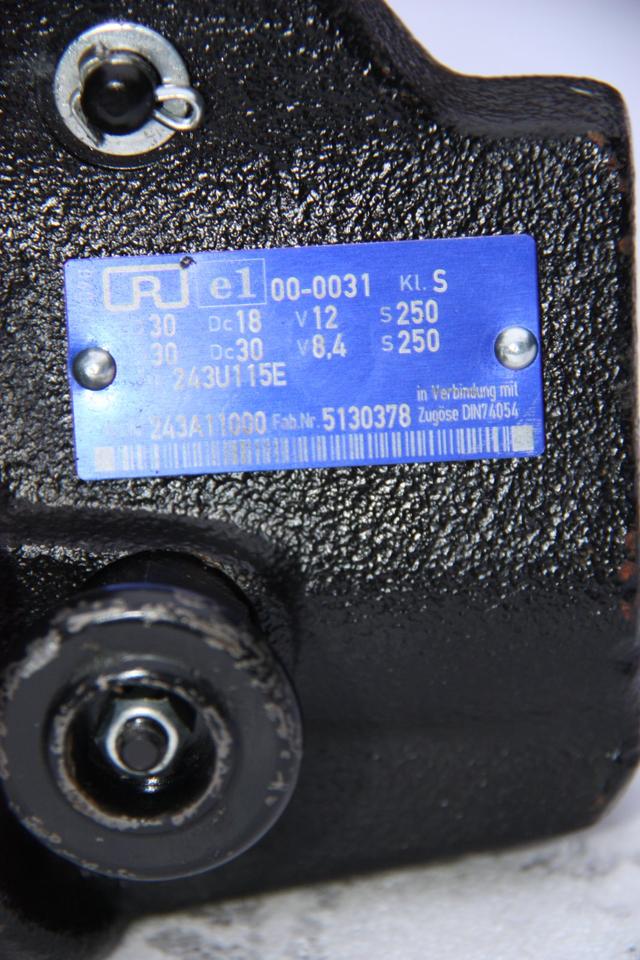 Rockinger Maulkupplung  243 U 115 E mit Varioblock 100C0100 neu in Emmerich am Rhein
