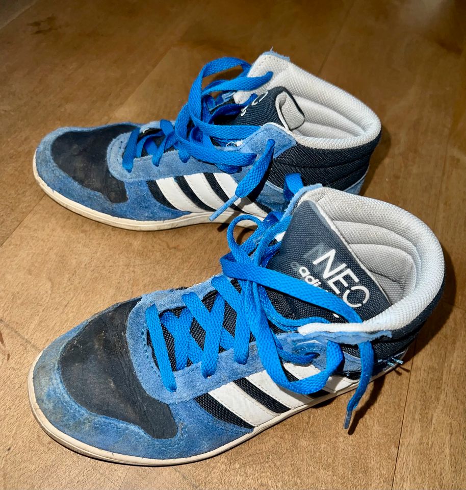 Adidas Schuhe Sneaker Gr. 35/36, Wildleder blau Knöchel hoch in Bayern -  Stadtbergen | Gebrauchte Kinderschuhe Größe 36 kaufen | eBay Kleinanzeigen  ist jetzt Kleinanzeigen