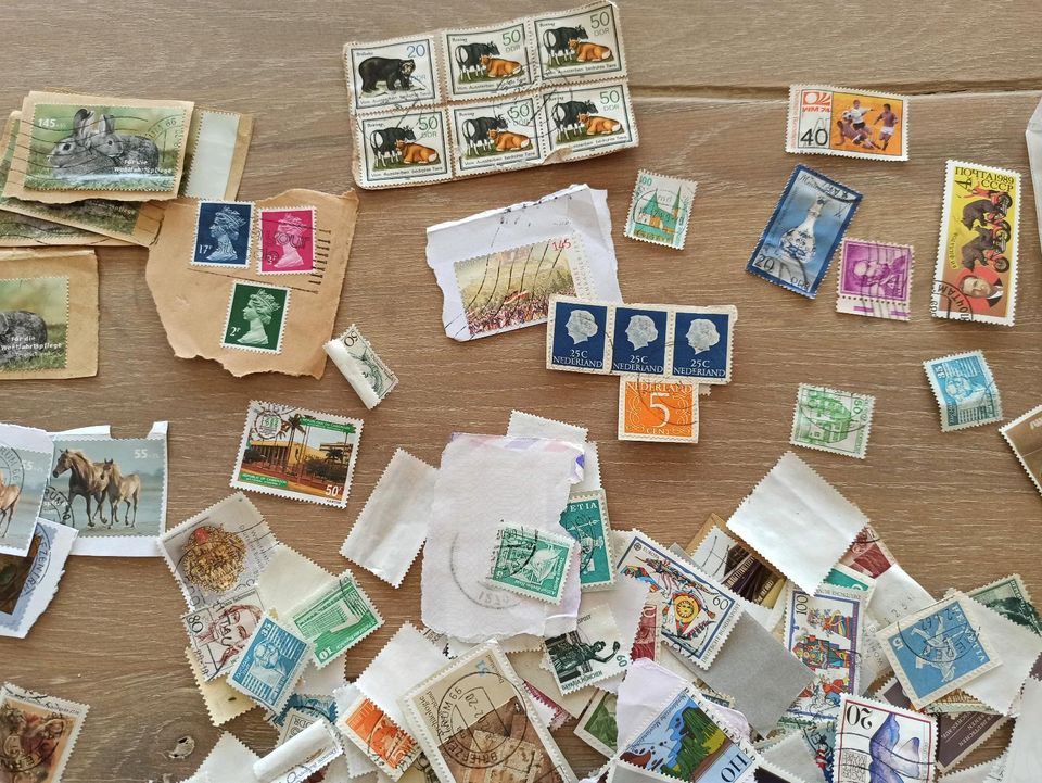 Briefmarkensammlung 1985-1999, DDR, UdSSR, Ausland, etc. in Spiesen-Elversberg