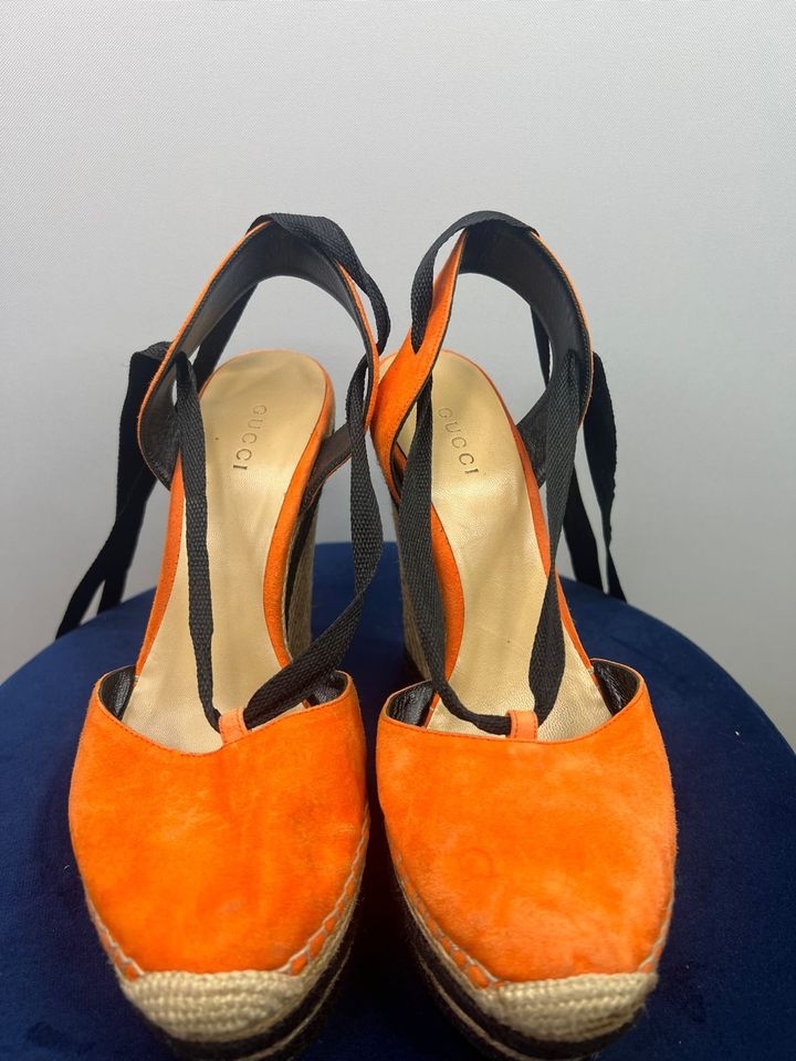 Gucci Pumps Schuhe Sommer Orange Gr. 39 mit Bändchen in Wolnzach