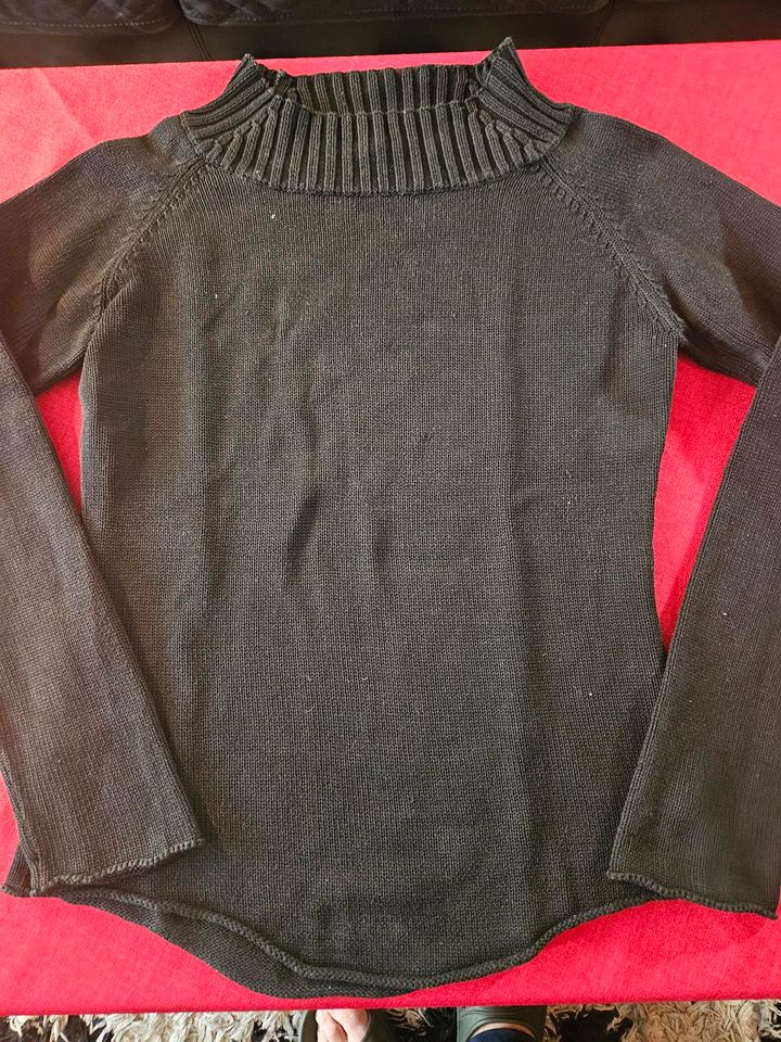 Thema tolle Damen Pullover in Gr. 40-42 in Bonn