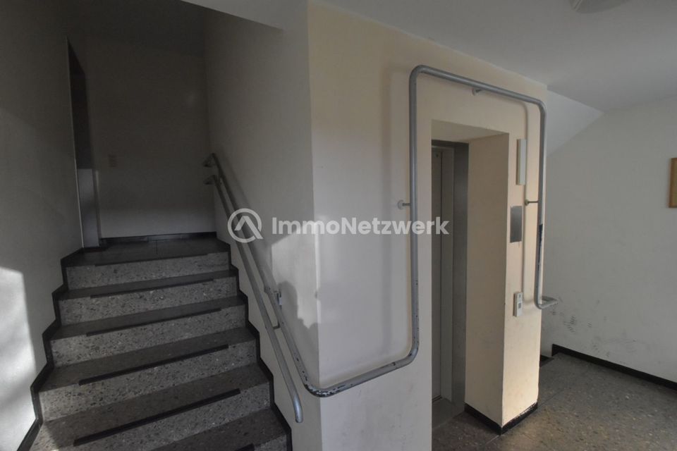 NEU***renovierte 3 Zimmer ETW mit Balkon,Aufzug und über 82 m² Wohnfläche***TOPANGEBOT in Baesweiler