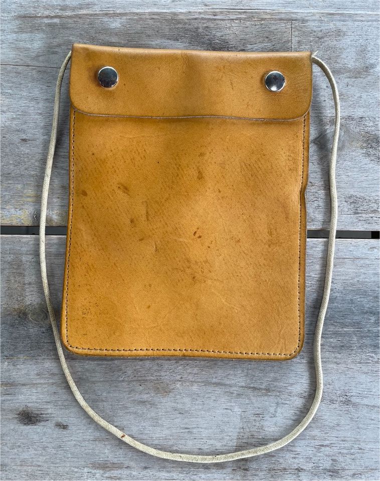 Vintage Echt Leder Kinder Handtasche Rucksack Brustbeutel 80er in Bielefeld