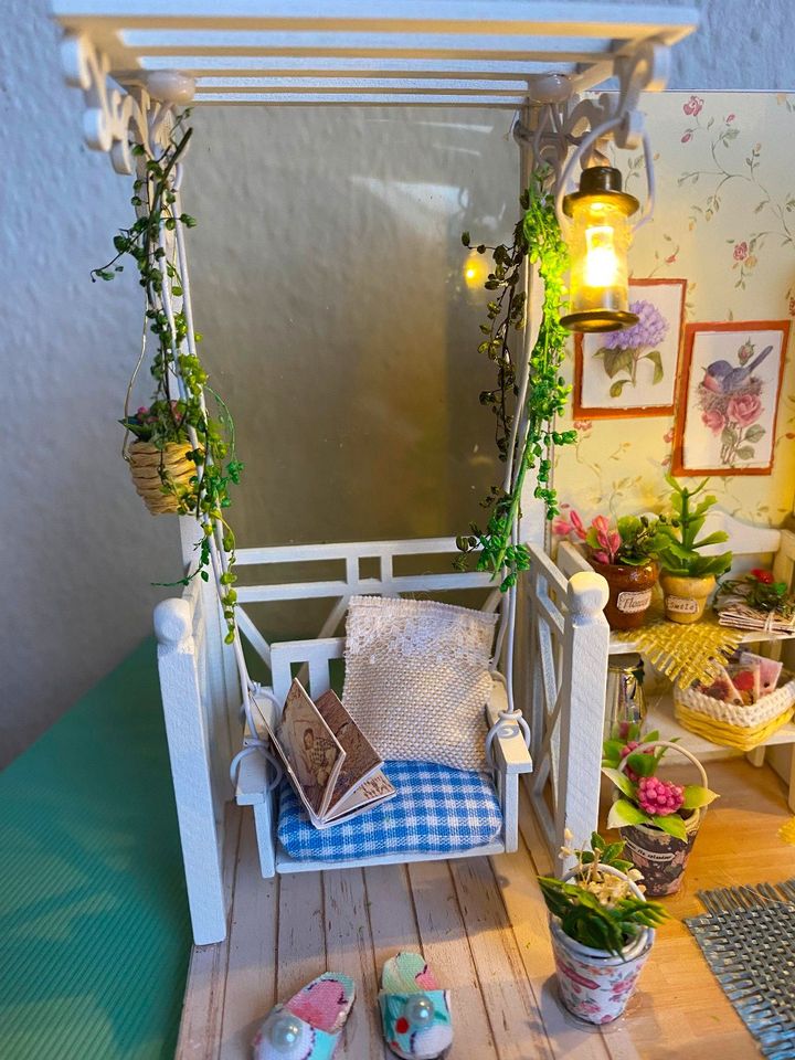 DIY Dollhouse Miniatur Cottage Room mit Licht fertig gestaltet in Kaiserslautern