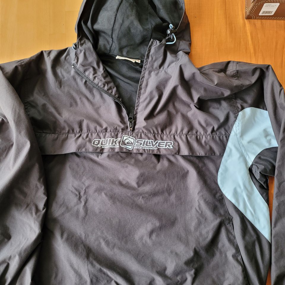 Quiksilver Windbreaker/Übergangsjacke Herren Größe XL in Siegen