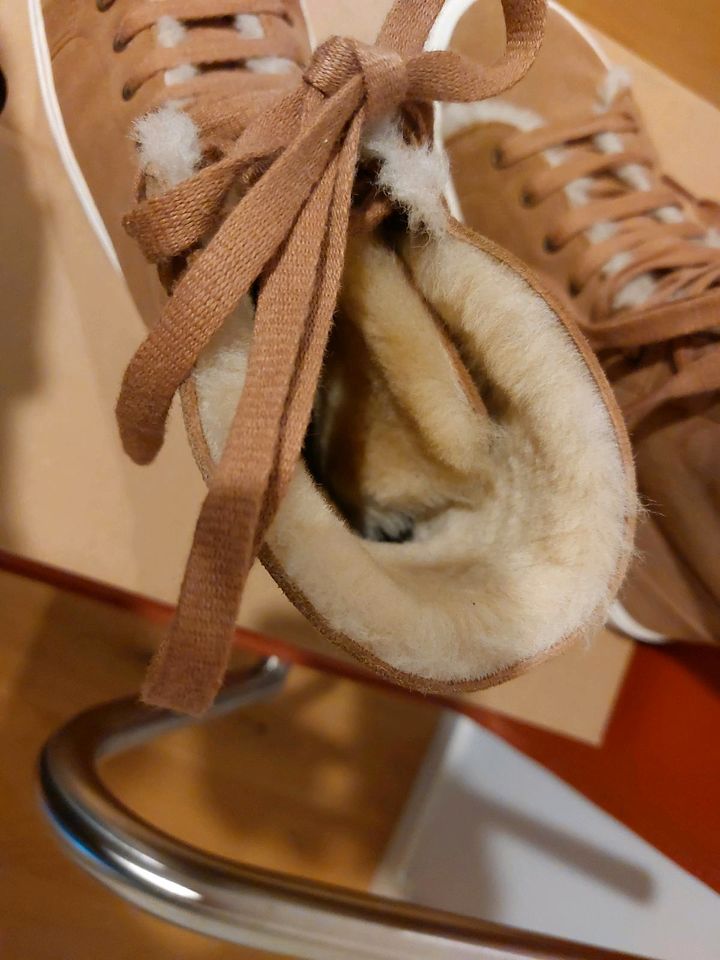 UGG Beven Winter Sneaker braun, Gr. 40 in Pulheim