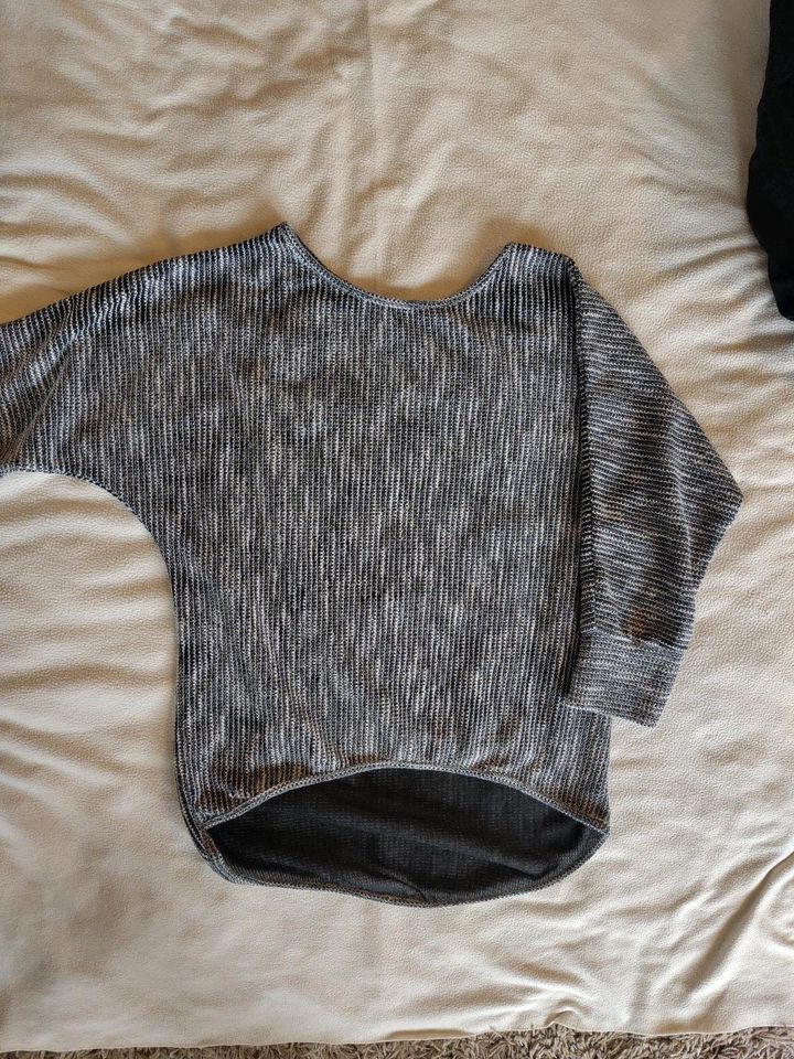 Dünner, leichter Pullover Strickpulli mit Fledermausärmeln Gothic in Ostenfeld (Husum)