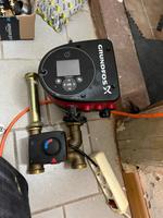 Grundfos Magna 3 25-40 180mm Heizungspumpe + Esbe Stellmotor Sachsen - Leisnig Vorschau