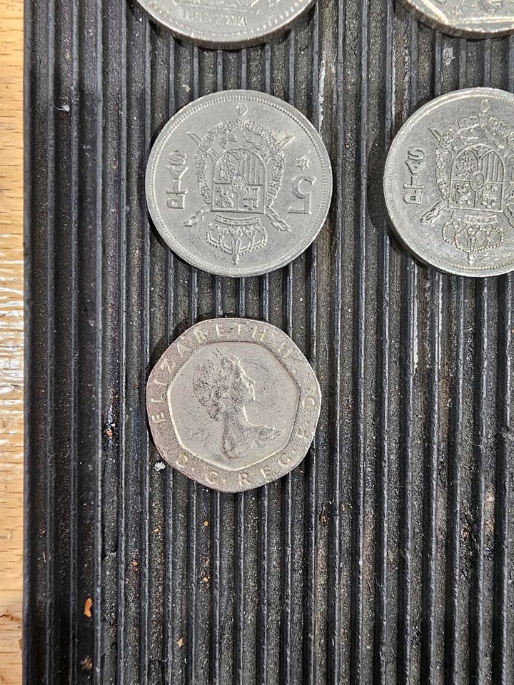 Verschiedene Münzen in Breitscheid