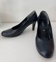 Bequeme Gabor Pumps 5,5 5 1/2 dunkelblau 38/39 Niedersachsen - Braunschweig Vorschau