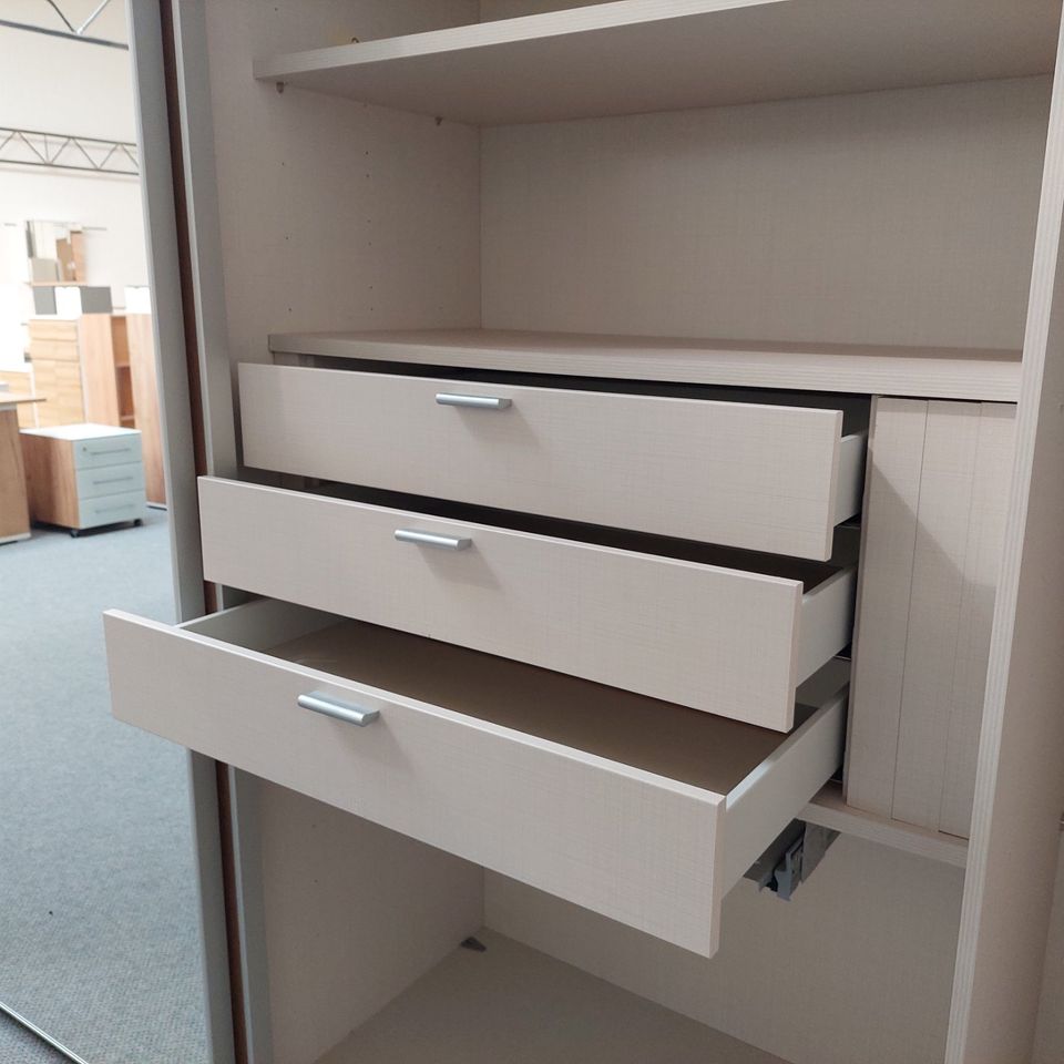 NEU, Kleiderschrank Schwebetürenschrank mit Spiegel LED Schrank in Wallenhorst