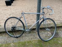 Peugeot Rennrad 28 Zoll Vintage grau metallic Rahmen Sachsen-Anhalt - Halle Vorschau