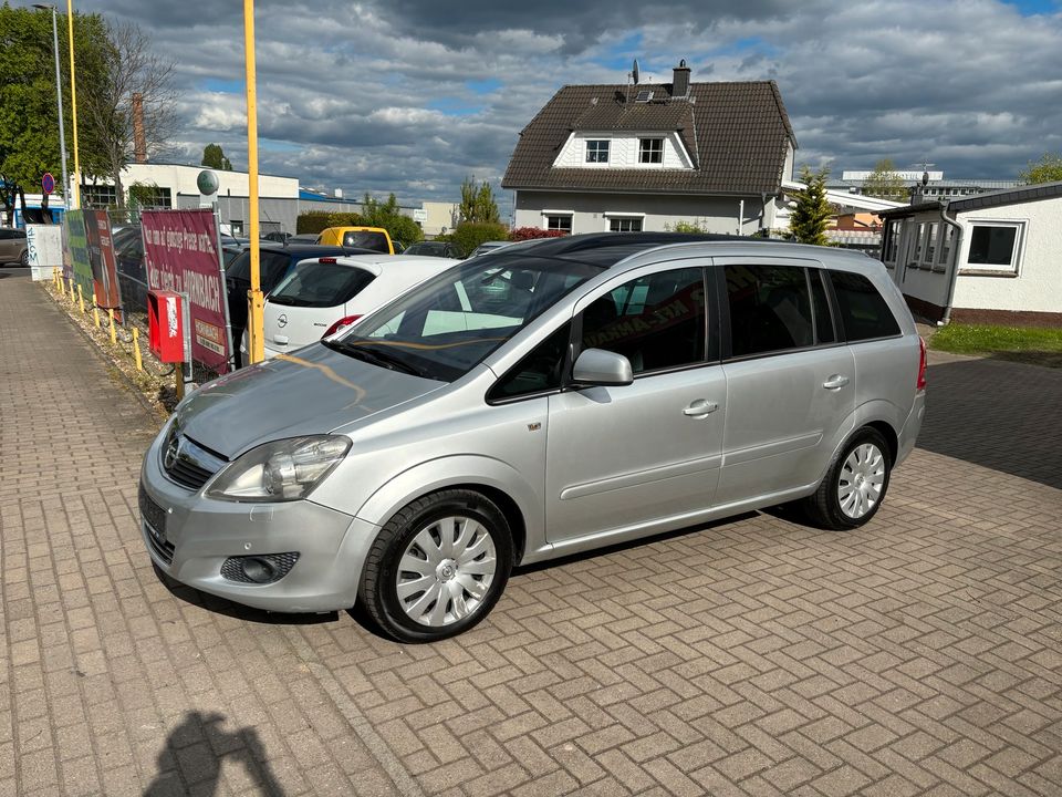 Opel Zafira 1.9 CDTI TÜV BIS 07.2015!!! in Magdeburg