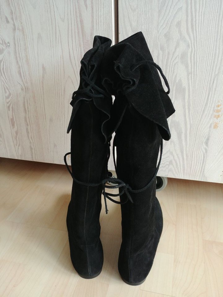 Zara Damen Stiefel Schuhe Wildleder Schnür Umschlag 41 NEU in Ginsheim-Gustavsburg