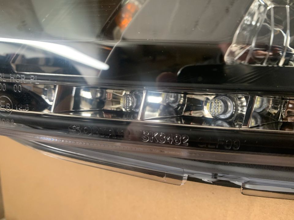 VW Golf 6 LED Tagfahrlicht Scheinwerfer Schwarz in Linnich