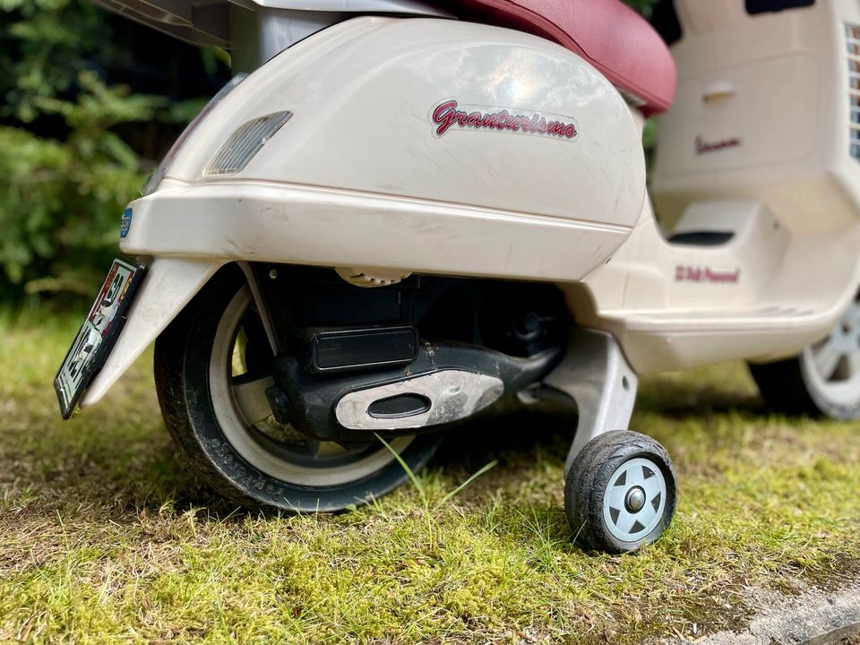 Kindervespa, Kinderroller, Vespa für Kinder elektrisch in Hamburg