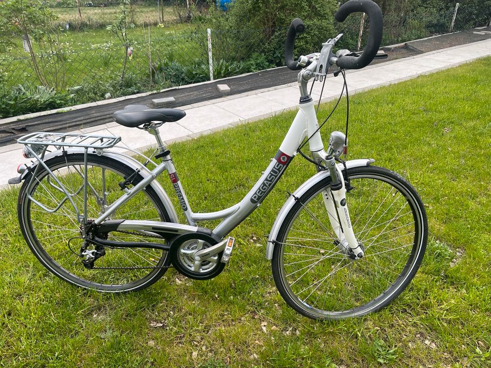 Pegasus Damenfahrrad 28 Zoll in Nürnberg (Mittelfr)