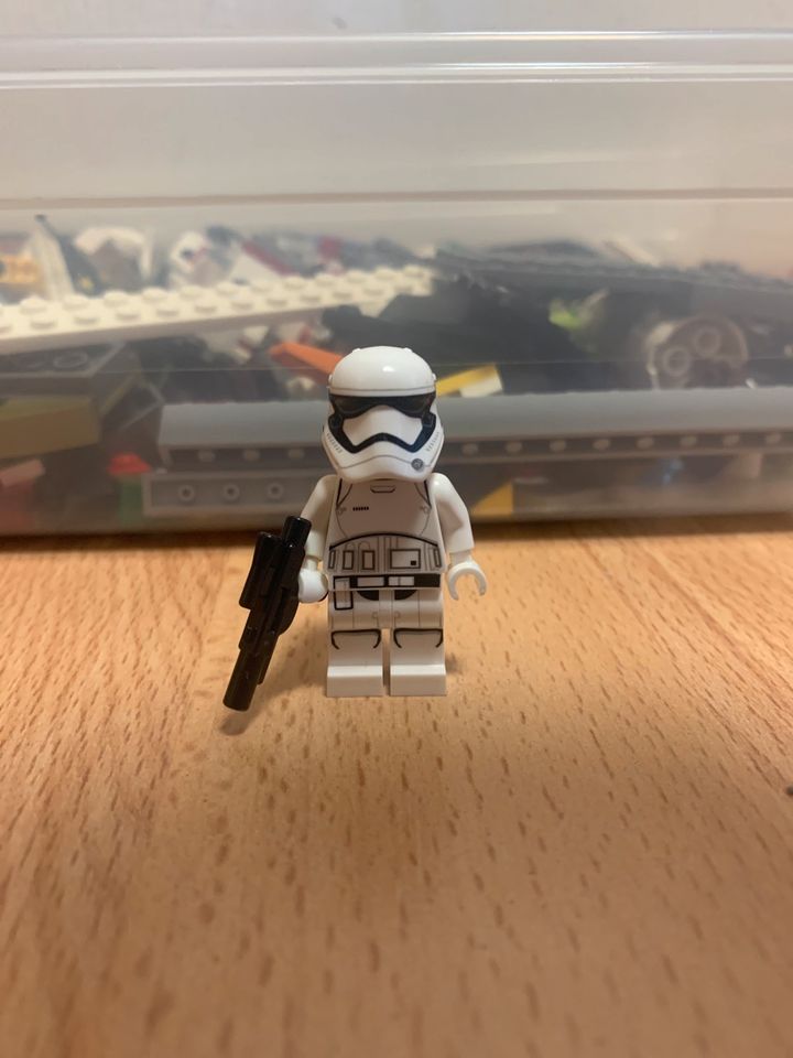 LEGO Star Wars Minifigur First Order Stormtrooper (sw0667) in Rettersen