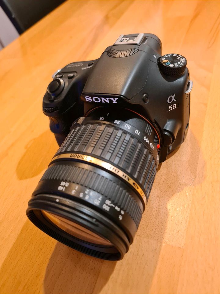 Sony A58 SLT DSLR Digitalkamera Spiegelreflex Tamron 18-200 in Rechberghausen