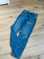 Stradivarius Jeans Mom Slim 34/XS blau Hessen - Limburg Vorschau