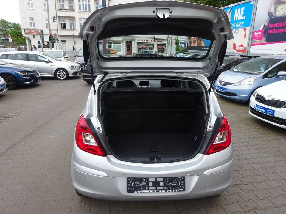 Opel Corsa 1.2 ecoFLEX Active in Berlin