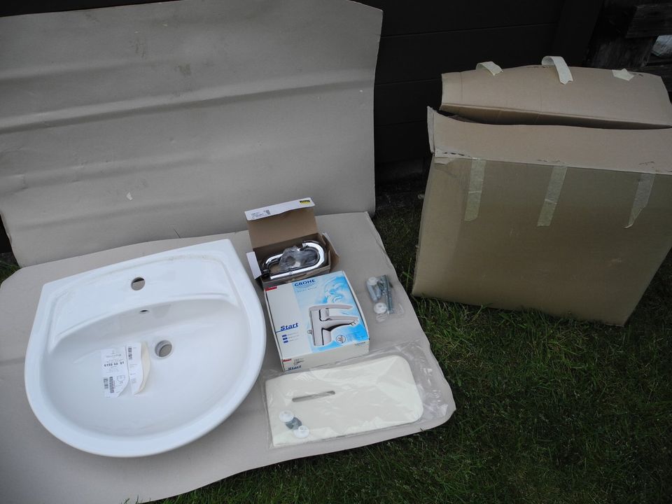Handwaschbecken Villeroy&Boch weiß 60cm + Grohe Wasserhahn in Hünxe